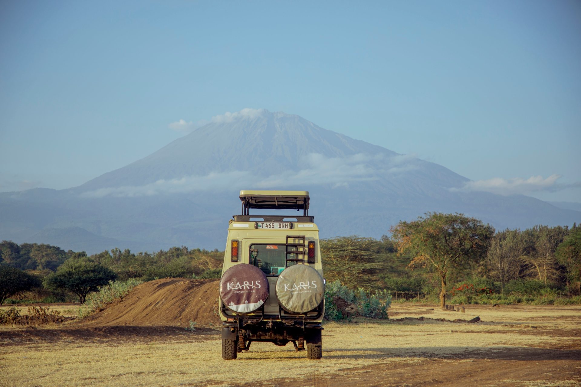 Karis Land Cruiser with Mount Meru in the background